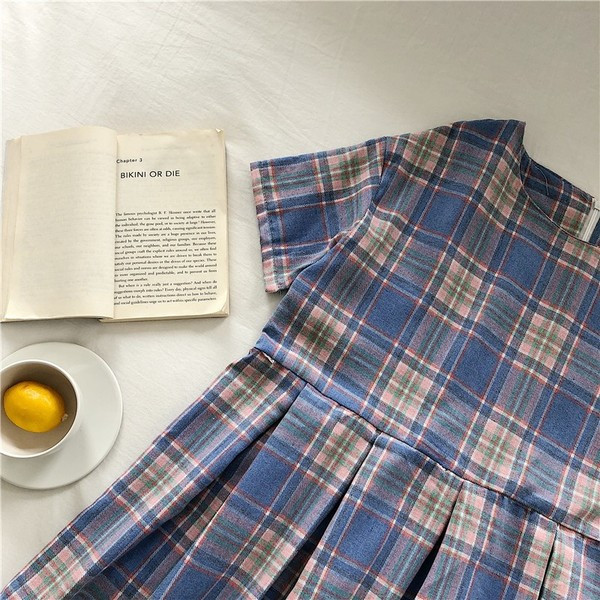 Lezser női kockás ruha rövid ujjal, két színben