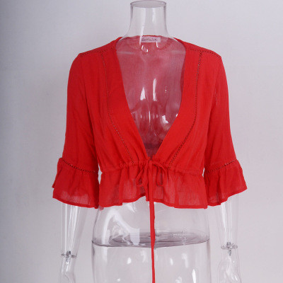 Bluză de vară de damă cu decolteu în V și șireturi