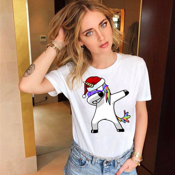 Tricou de dama modern alb cu aplicatie si decolteu O