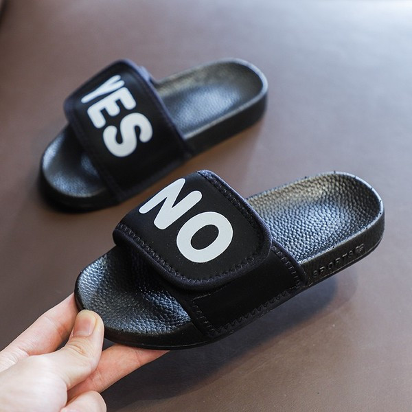 Papuci copii in doua culori cu inscriptia - pentru baieti si fete