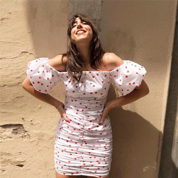 Rochie de vară de damă cu umerii goi și mâneci scurte umflate