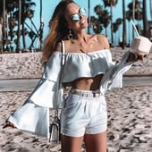 Bluză de damă modernă model scurtă cu mâneci largi în alb