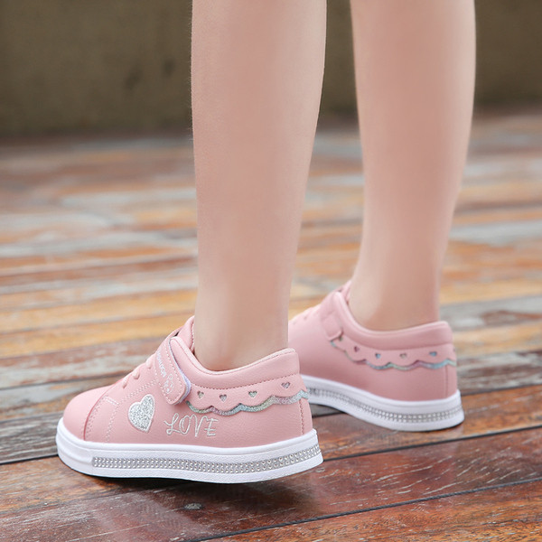 Tenisi moderni pentru copii in trei culori pentru fete