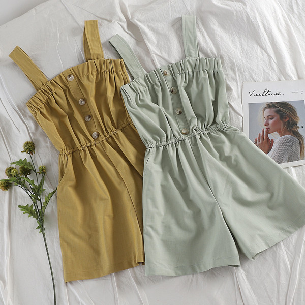 Lezser női rövid jumpsuit széles pántokkal, több színben