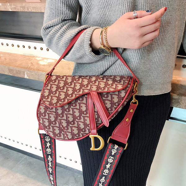 Geanta de dama de zi cu zi cu manere lungi si scurte in mai multe culori