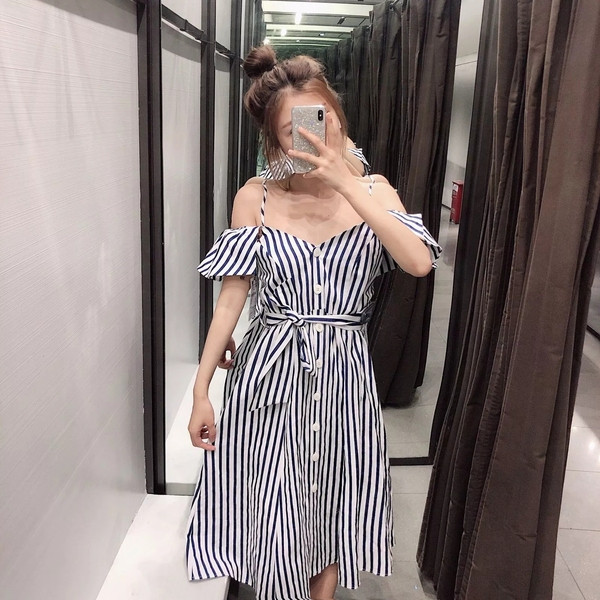 Rochie de dama in dungi cu bretele si maneci scurte