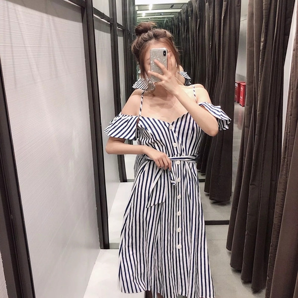 Rochie de dama in dungi cu bretele si maneci scurte