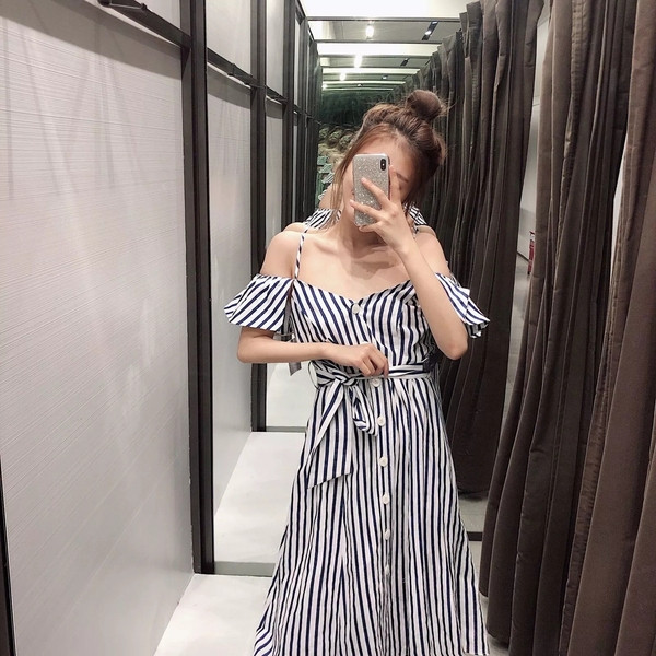 Rochie de dama in dungi cu bretele si maneci scurte