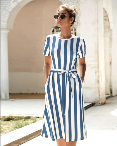 Csíkos női ruha O-nyakkal több színben