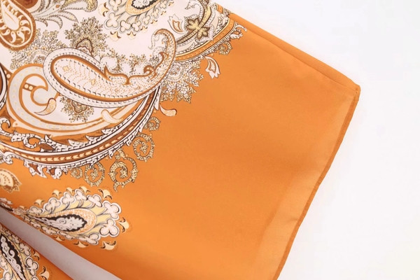 Női széles nadrág érdekes mintával