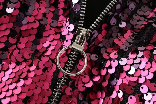 Geaca de dama cu paiete in culori irizate