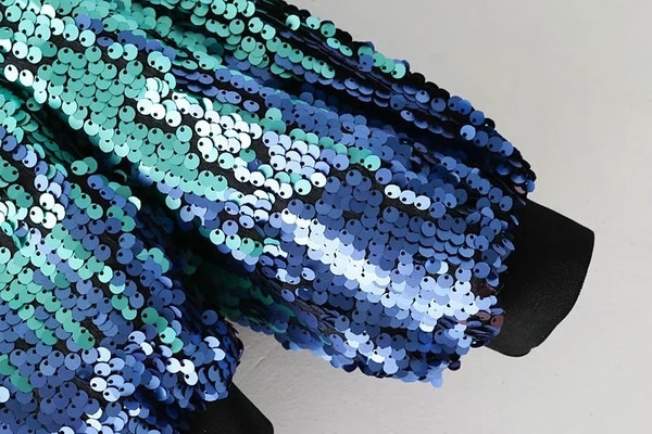 Geaca de dama cu paiete in culori irizate