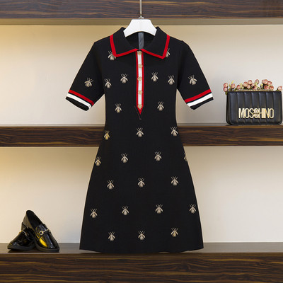 Rochie casual de dama cu guler si broderie in negru