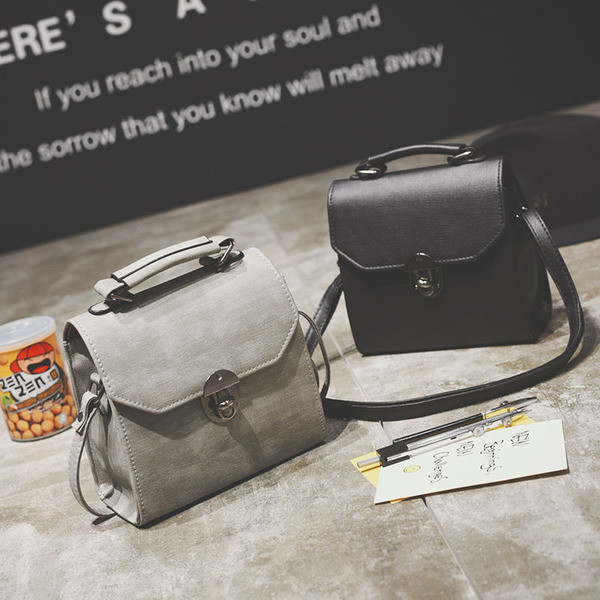 Női táska hosszú és rövid füllel, három színben