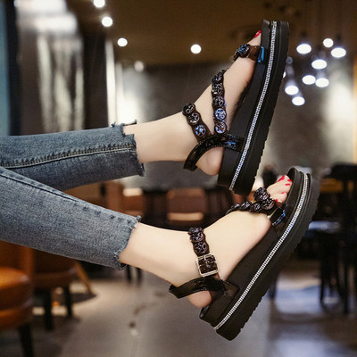 Sandale de dama moderne cu talpa inalta in negru si argintiu