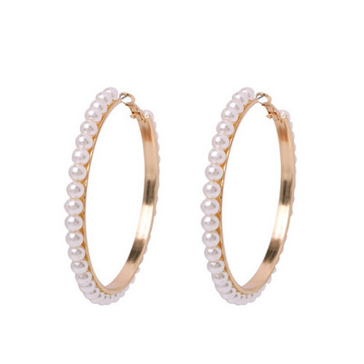 Cercei de dama in forma rotunda si decor cu perle