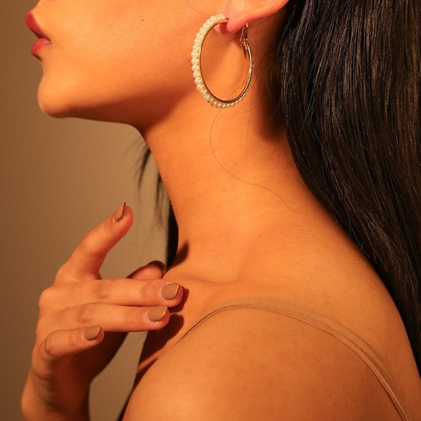 Cercei de dama in forma rotunda si decor cu perle