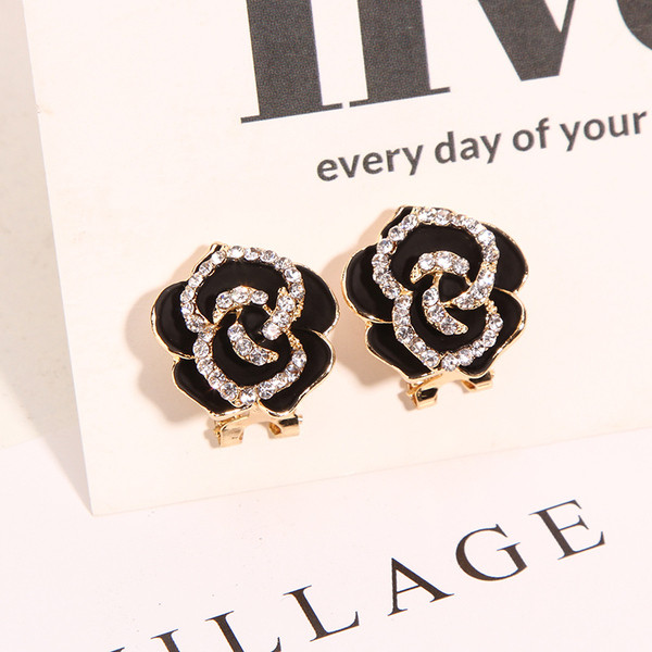 Cercei eleganti de dama in negru cu pietre