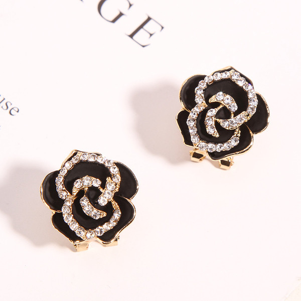 Cercei eleganti de dama in negru cu pietre