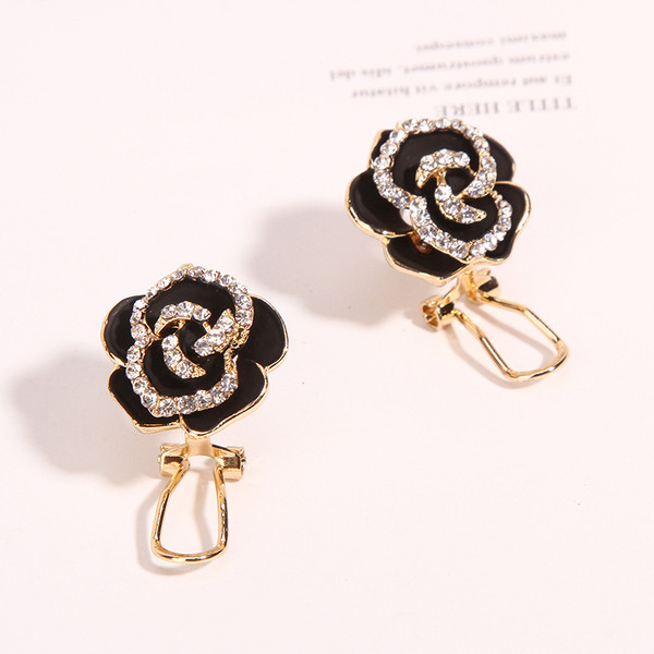 Cercei eleganti de dama in negru cu pietre