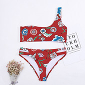 Costum de baie elegant din două piese, roșu, cu motive florale