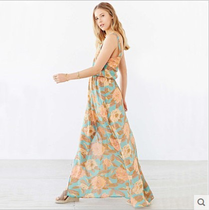 Rochie lunga de dama cu model floral