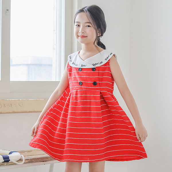 Kivágott gyerekruha V-nyakú piros színben