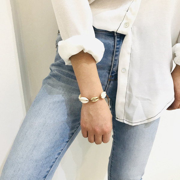 Bratara de dama actuala cu midii in doua culori