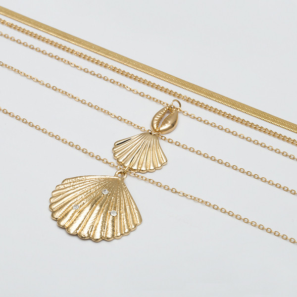 Стилно дамско дълго колие с миди в златист и сребрист цвят