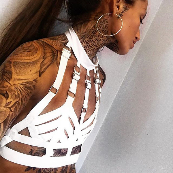 Lenjerie intimă de culoare albă