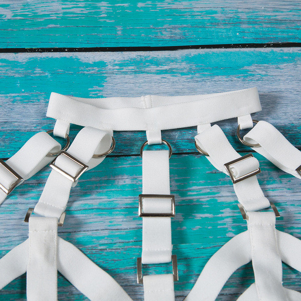 Lenjerie intimă de culoare albă