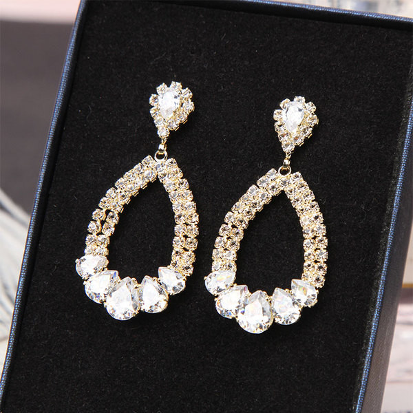 Stílusos női fülbevaló kövekkel - két színben