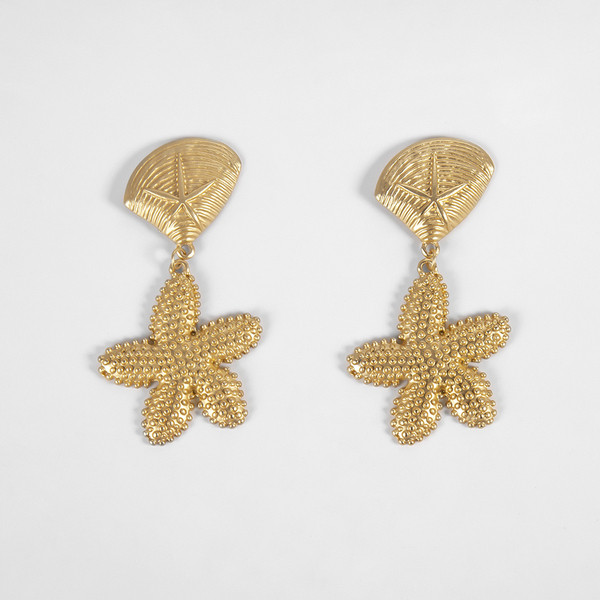 Cercei moderni de dama in forma de stea - culoare aurie