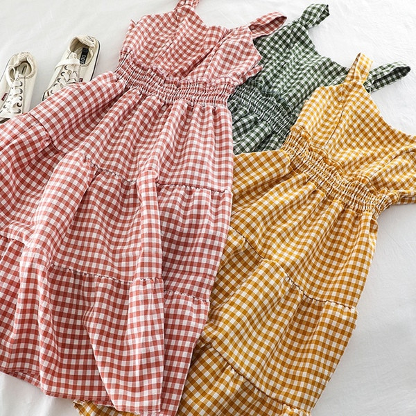 Rochie de damă în carouri în mai multe culori diferite