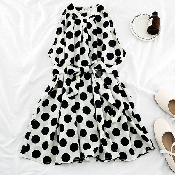 Pöttyös női nyári ruha fekete-fehér színben