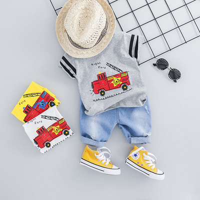 Set bebelusi pentru baieti in alb, gri si galben