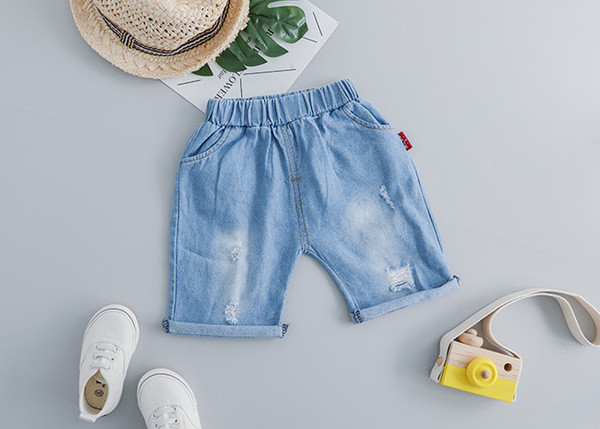 Set bebelusi pentru baieti in alb, gri si galben