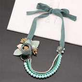 Colier de dama in roz si albastru cu elemente 3D