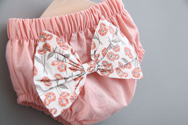 Virágos motívumú babakészlet lányoknak