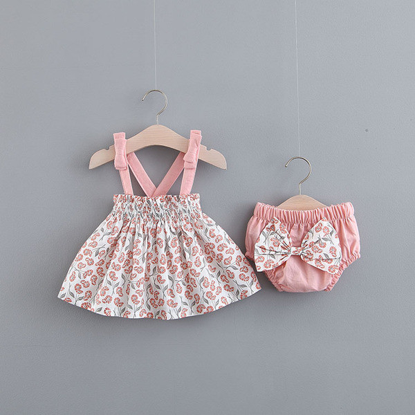 Virágos motívumú babakészlet lányoknak