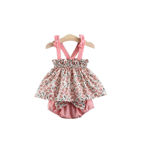 Virágos motívumú babakészlet lányoknak