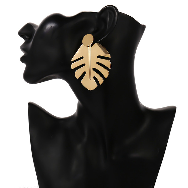 Cercei eleganti de dama in forma de frunza in doua culori