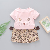 Set bebelus modern pentru fete in roz si alb cu imprimeu animal