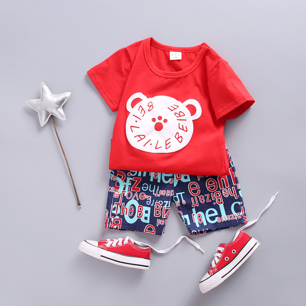 Set zilnic pentru copii în roșu și alb pentru băieți