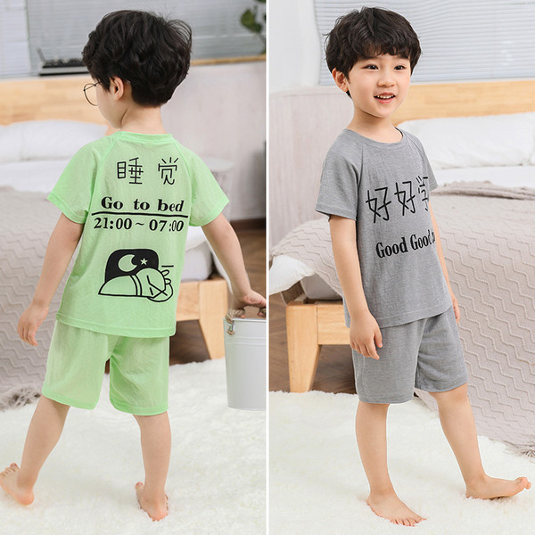 Pijamale pentru copii cu inscriptii in trei culori pentru baieti