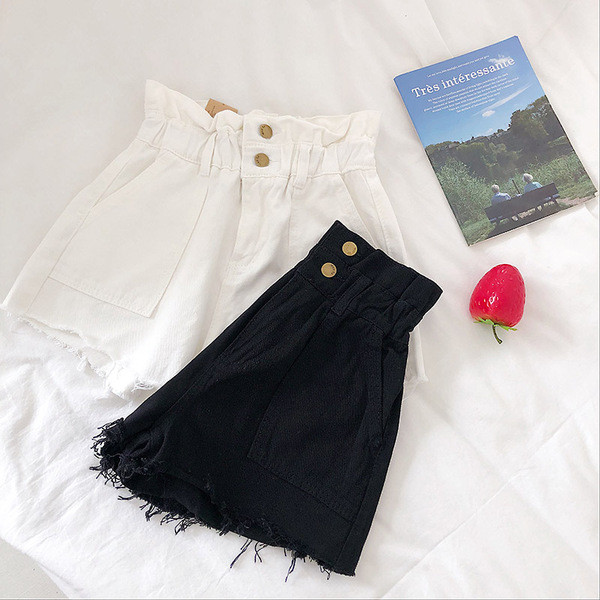 Pantaloni scurți casual de damă cu talie elastică în alb și negru