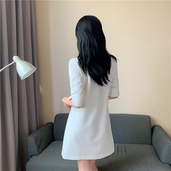 Elegáns női ruha 3/4 ujjal, fehér színben