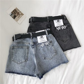 Pantaloni scurți moderni de damă în negru și albastru