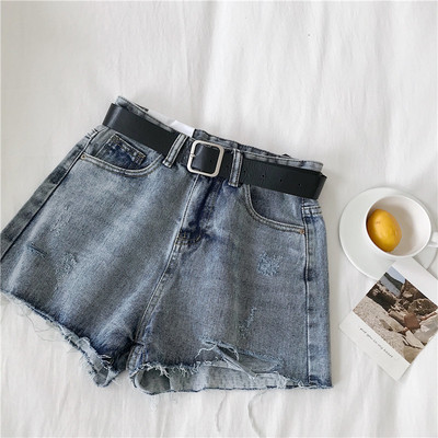 Pantaloni scurți moderni de damă în negru și albastru