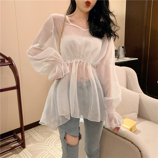 Bluză de damă transparentă cu mâneci lungi în alb-negru